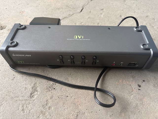 IOGEAR GCS1104 4-Port DVI KVM Switch
