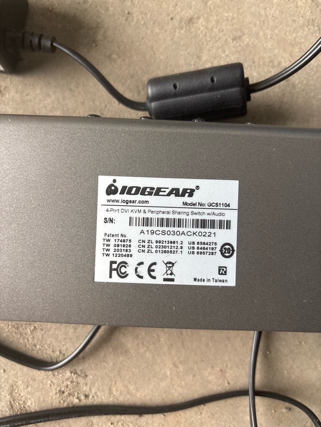 IOGEAR GCS1104 4-Port DVI KVM Switch - photo 3