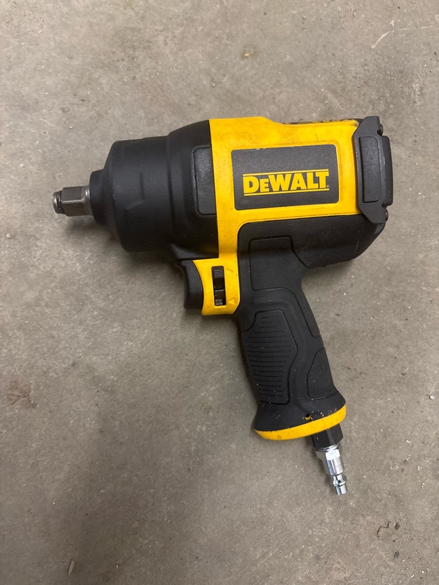 DEWALT DWMT70773L Impact Wrench