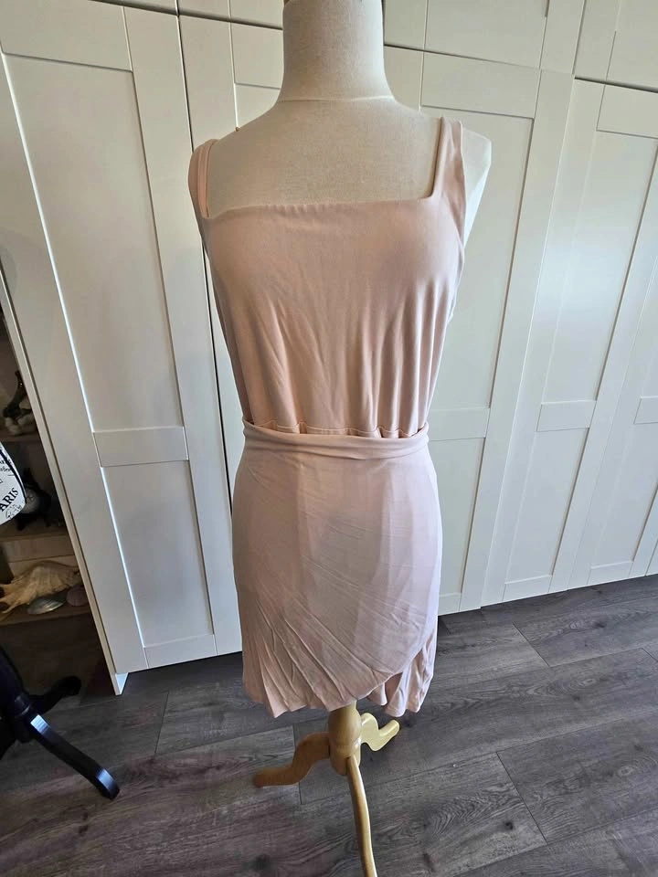 Wilfred Aritzia wrap dress