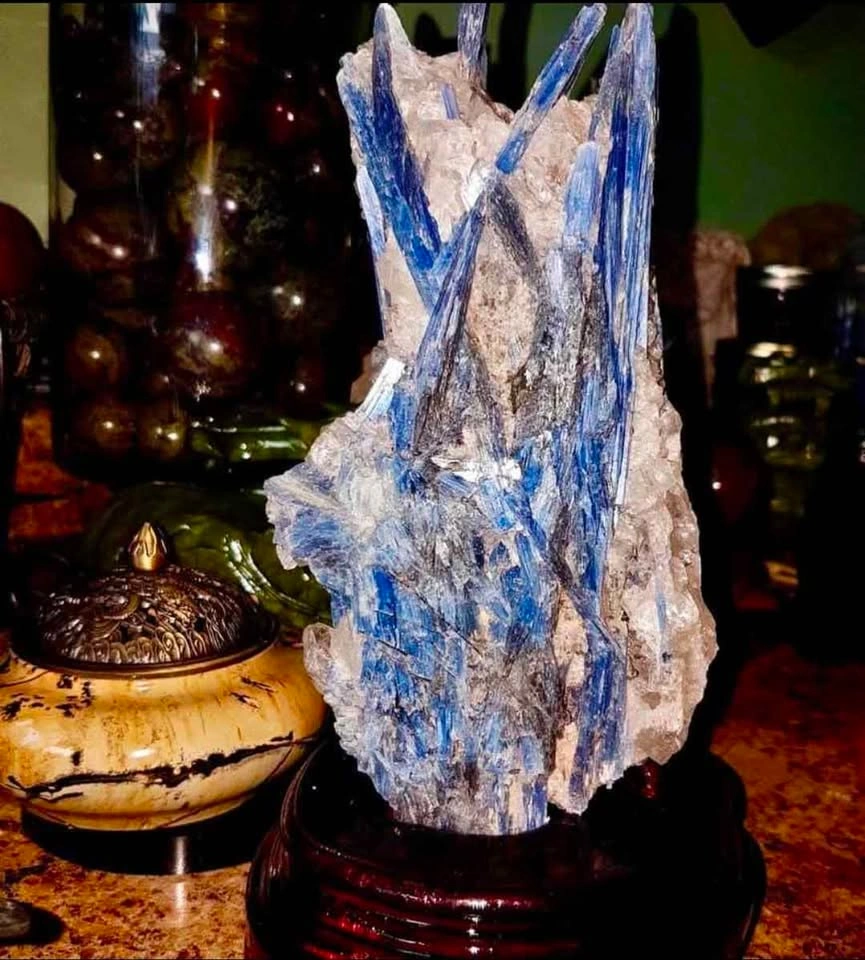 Large Blue Kyanite in Quartz – Display Specimen with Custom Stan - photo 3