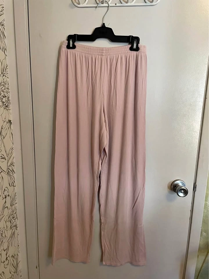 Aritzia lounge pants