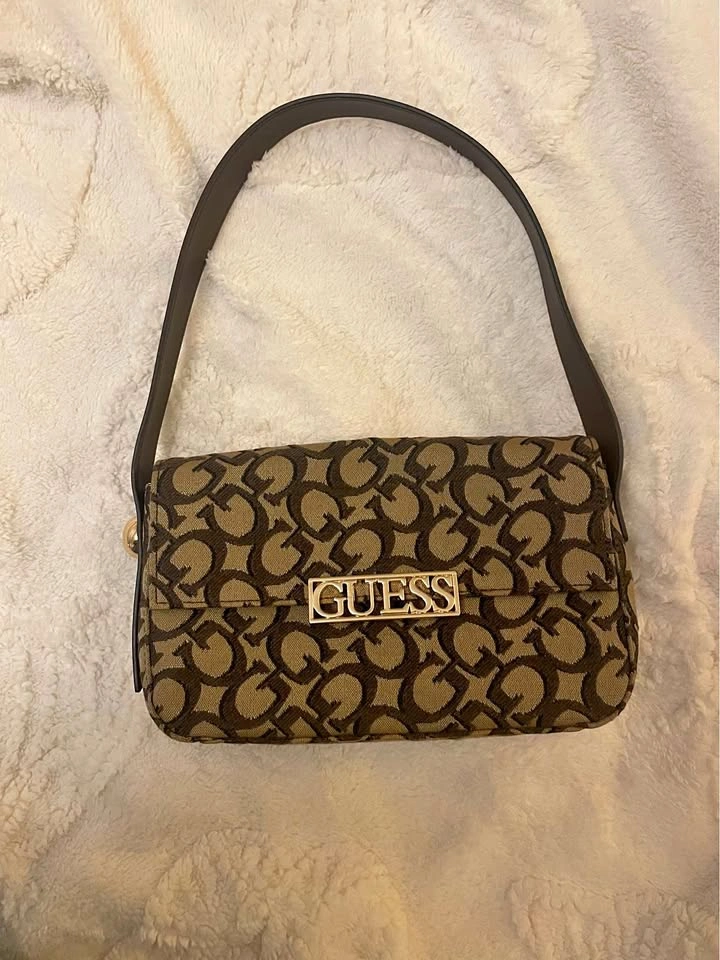 Guess Shoulder Bag