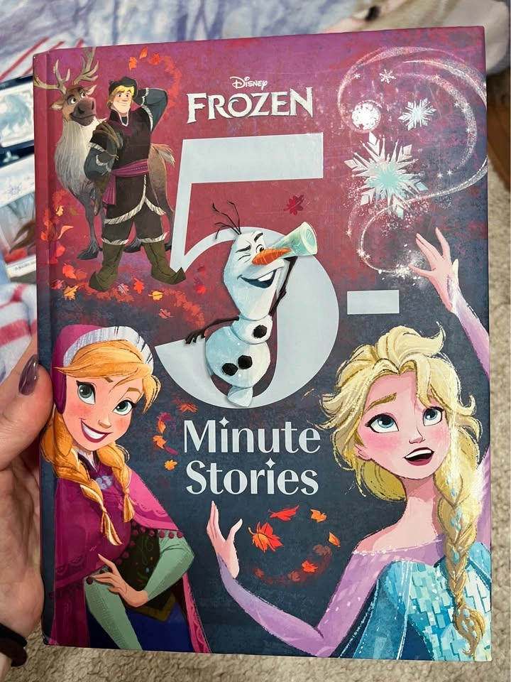 FROZEN set - 2 books and a blanket - photo 3