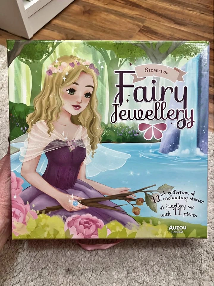 Secrets of Fairy Book and Jewellery Set