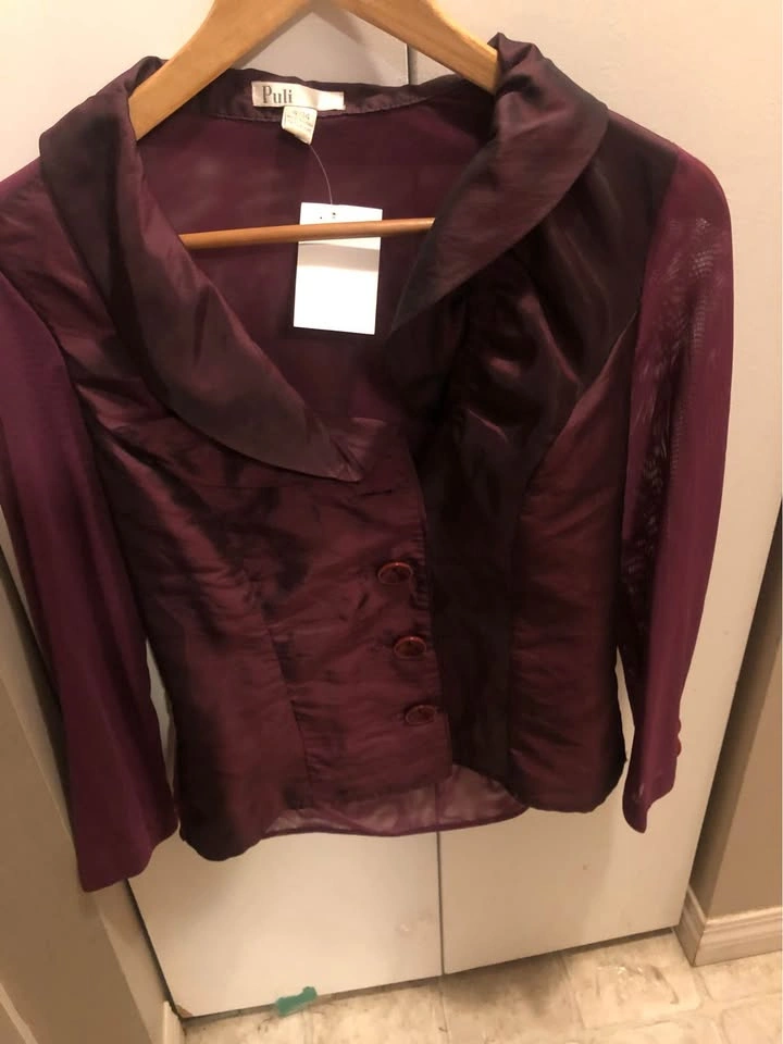 ⚽️ NEW Puli Women's Burgundy Sheer Sleeve Blouse Size 4/34 - photo 2