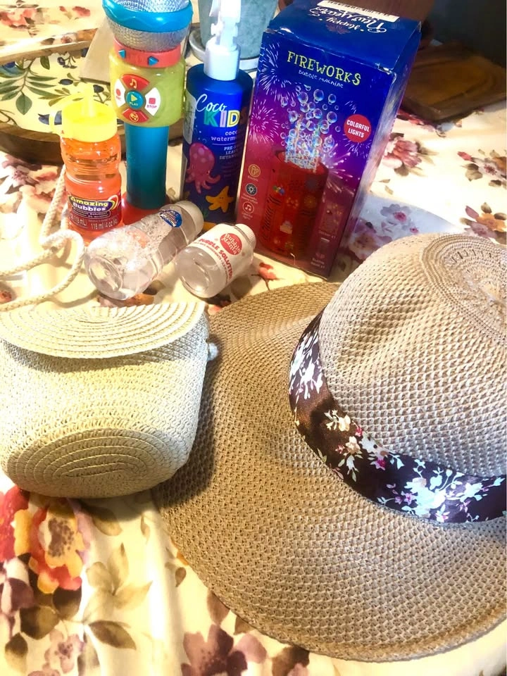 ⚽️ Lot: Bubble Machine, Detangler, Hat, Purse, Sunglasses, etc. - photo 5