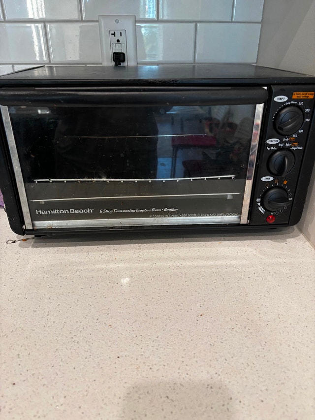 Hamilton Beach Convection Toaster Oven - photo 2