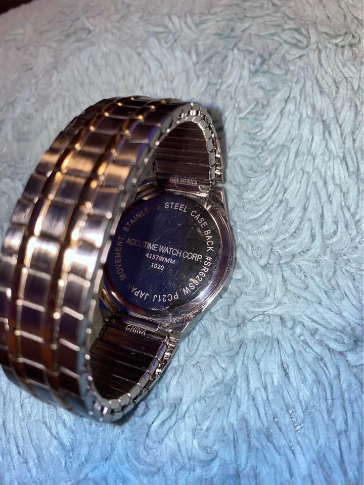 Two-tone (silver and gold) stainless steel expansion - photo 2