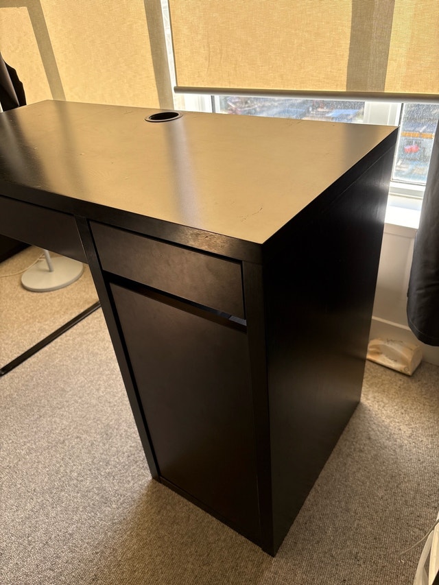 Ikea Micke desk - photo 2