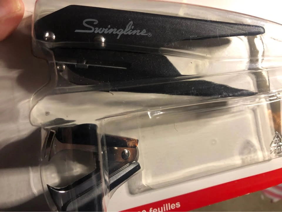 ⚽️ NEW Desktop HOLE punch, Staple Remover, Paper Clip holder - photo 3
