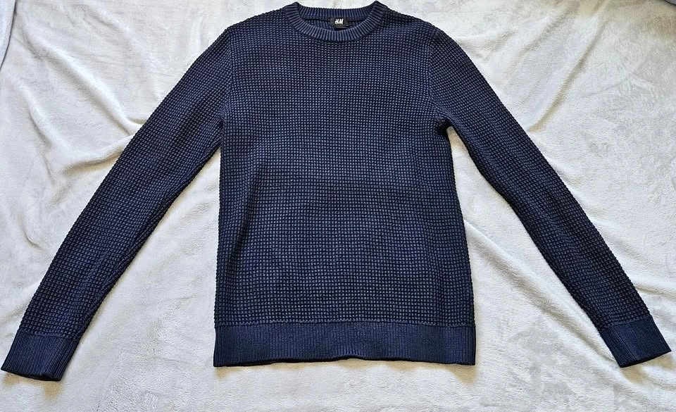 Mens sweater