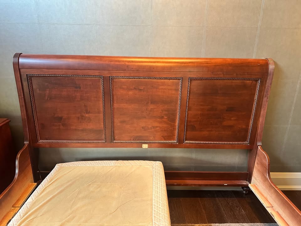 King Size Maple Wood Sleighbed Bedframe - photo 2
