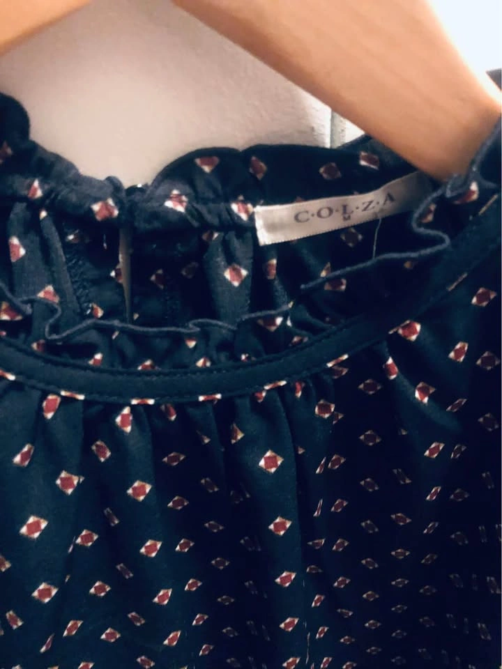 ⚽️ NEW COLZA Sleeveless Blouse - Size M - photo 5