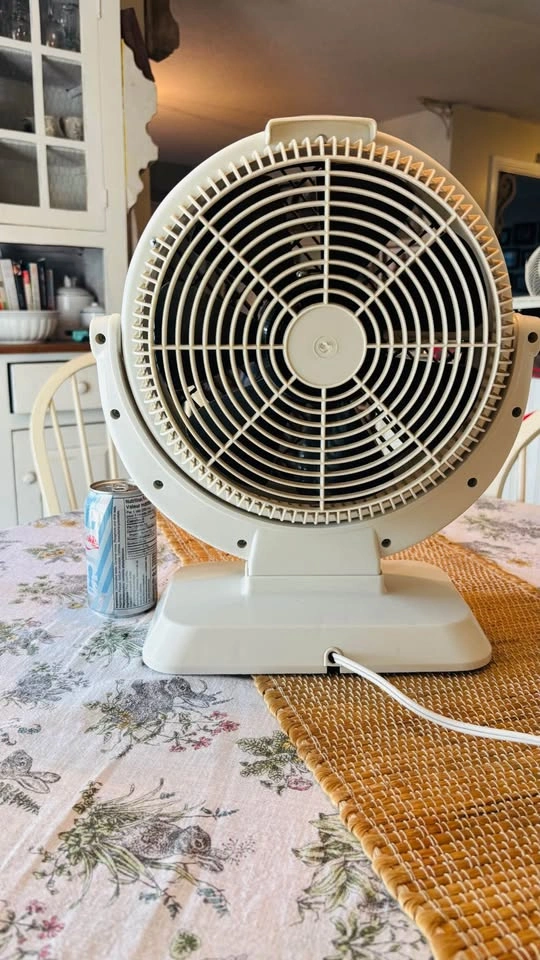 10” Tabletop Fan - photo 2