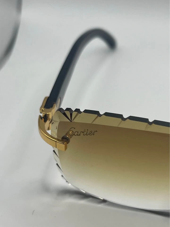 *(💲200)* Gold Cartier Diamond Cut Sunglasses - photo 2