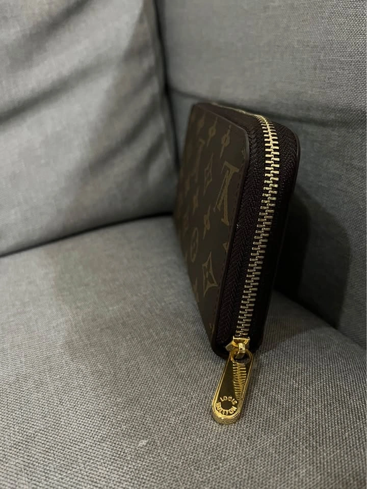 *(💲60)* Louis Vuitton Zippy wallet - photo 2