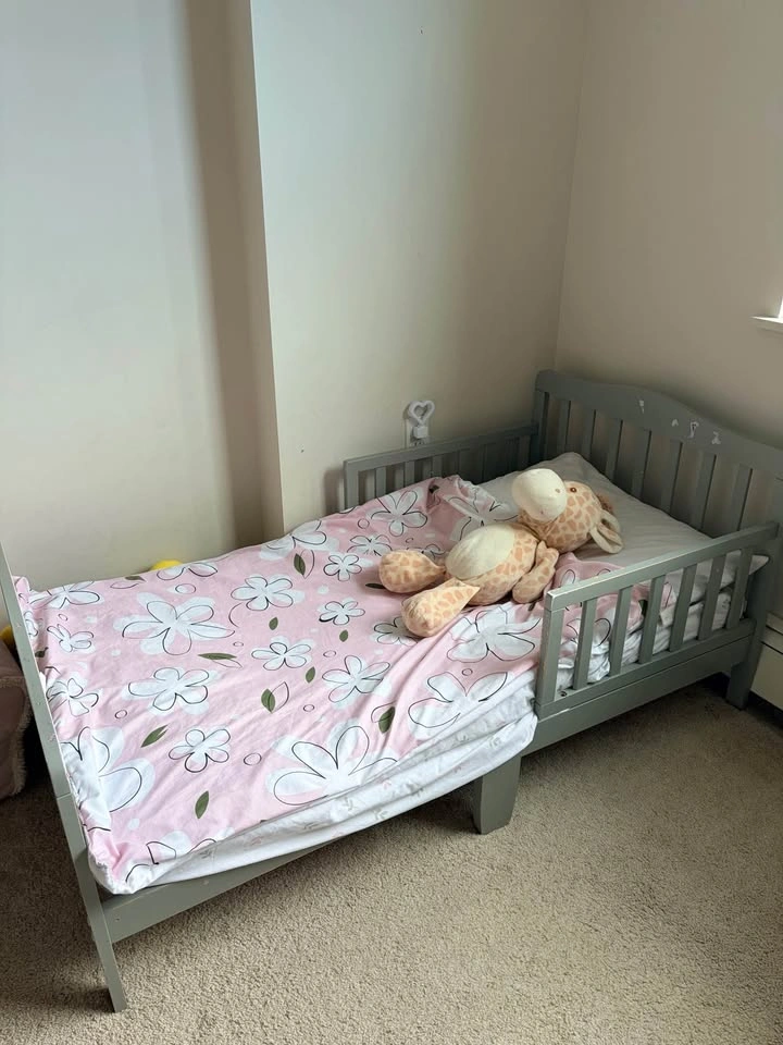 Grey Wooden Toddler Bed with mattress - photo 2