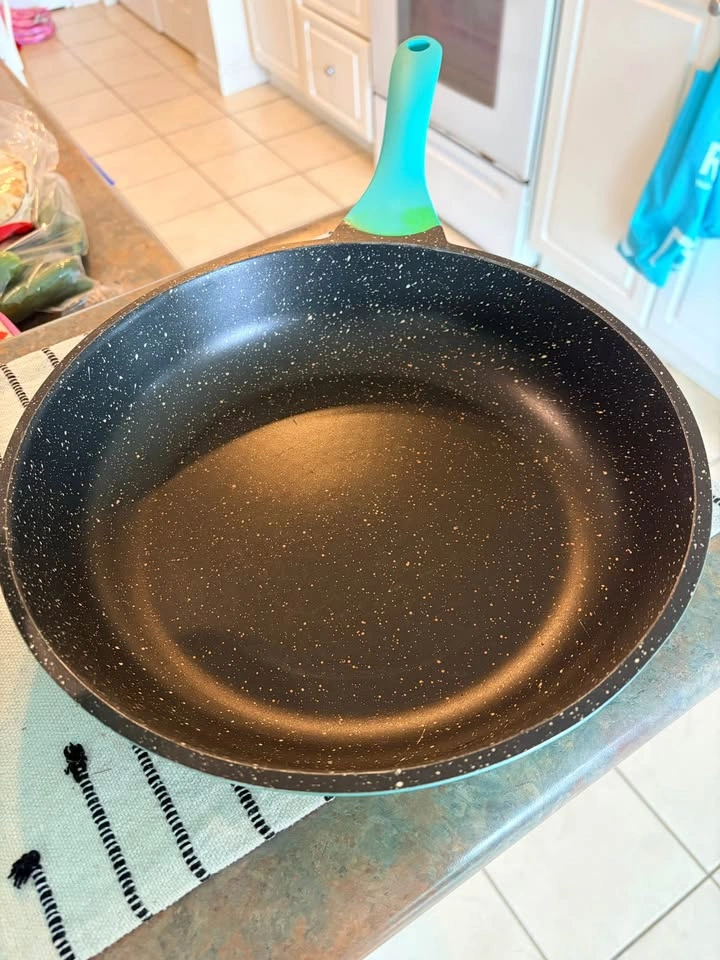 Turquoise Cookware Set - photo 3