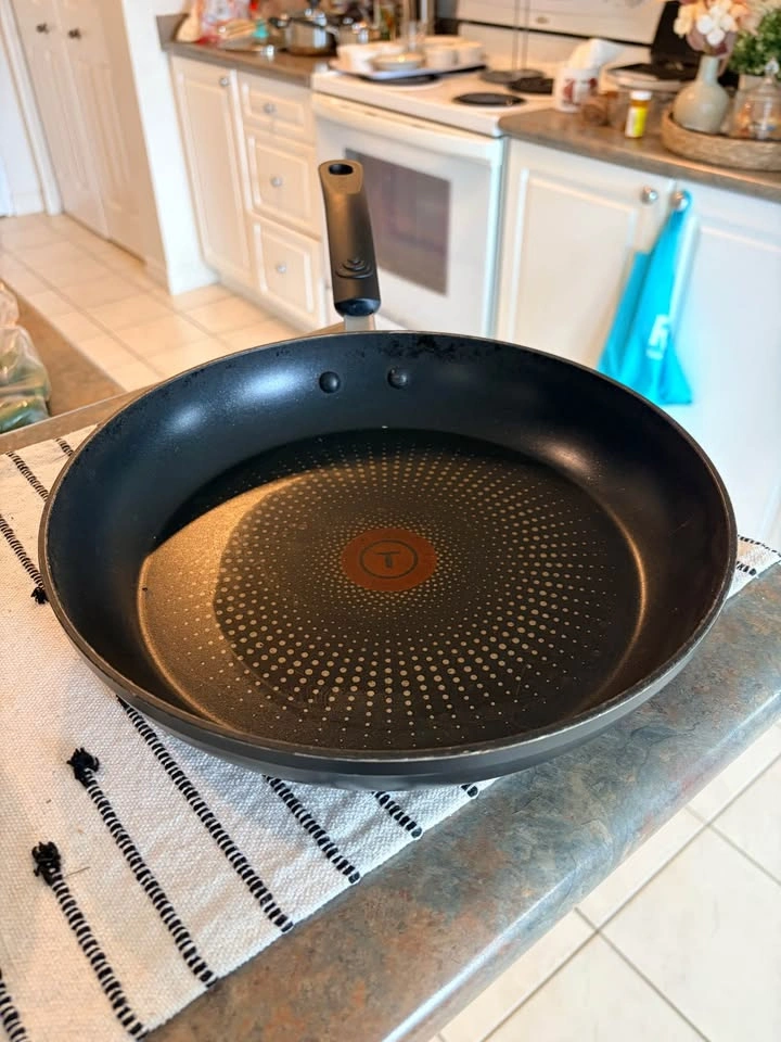 T-fal 3-Piece Non-Stick Frying Pan Set - photo 5