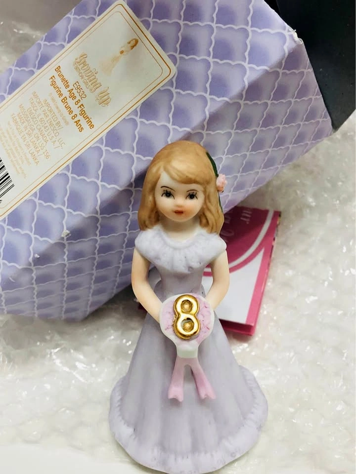 ⚽️ NEW Precious Moments Birthday Figurine 8th Birthday