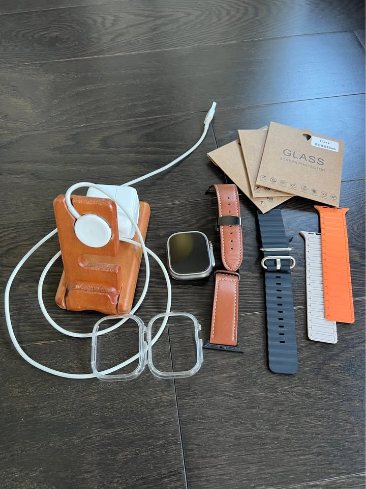Apple Watch Ultra 49mm Titanium - photo 2