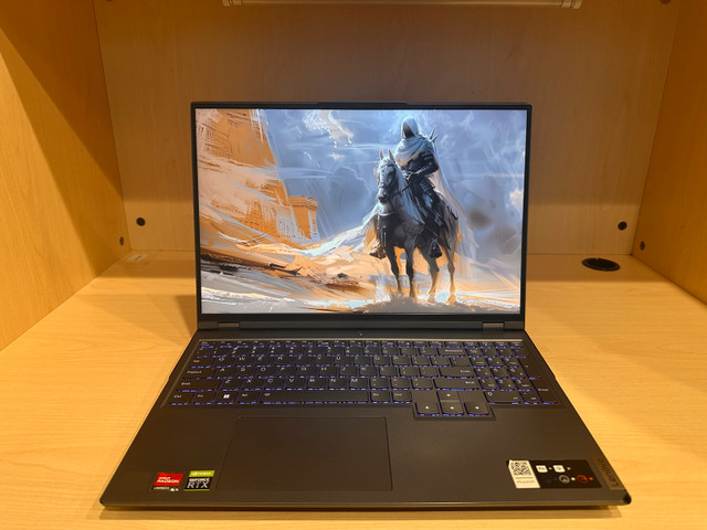 Lenovo Legion 5 Pro Gaming Laptop + Llano v13 Laptop Cooling Pad