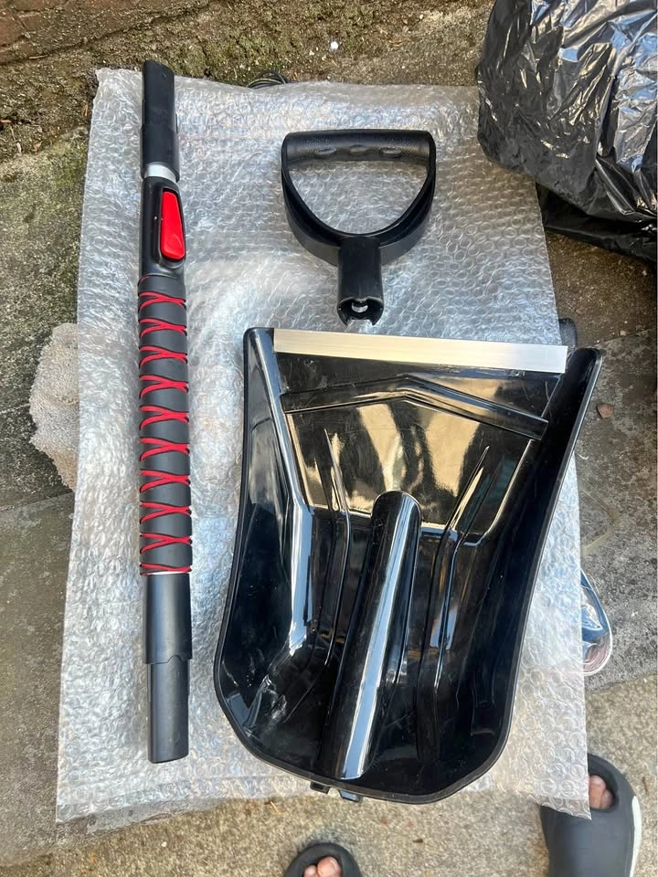 New Snow Shovel, Upgrade Emergency Snow Shovel for Driveway