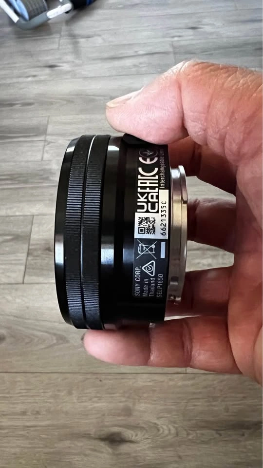 Sony E 16-50mm f/3.5-5.6 PZ OSS Lens (SELP1650) - photo 2