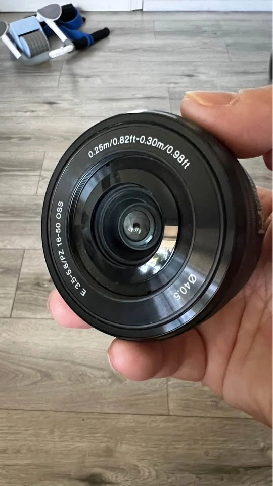 Sony E 16-50mm f/3.5-5.6 PZ OSS Lens (SELP1650) - photo 3