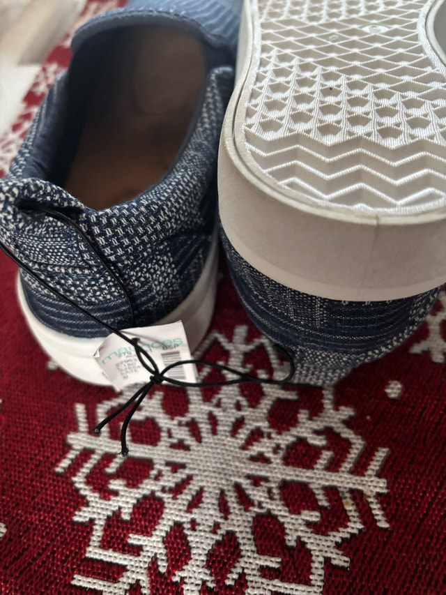 Maurice Slip on Sneakers - with tags - photo 2
