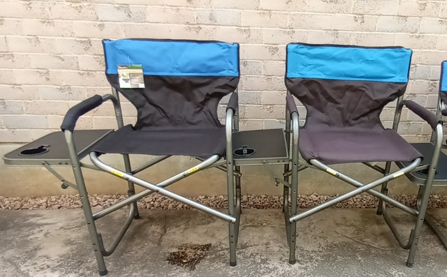 3 NEW RED MOUNTAIN VALLEY Director's Chairs with Tables - photo 2
