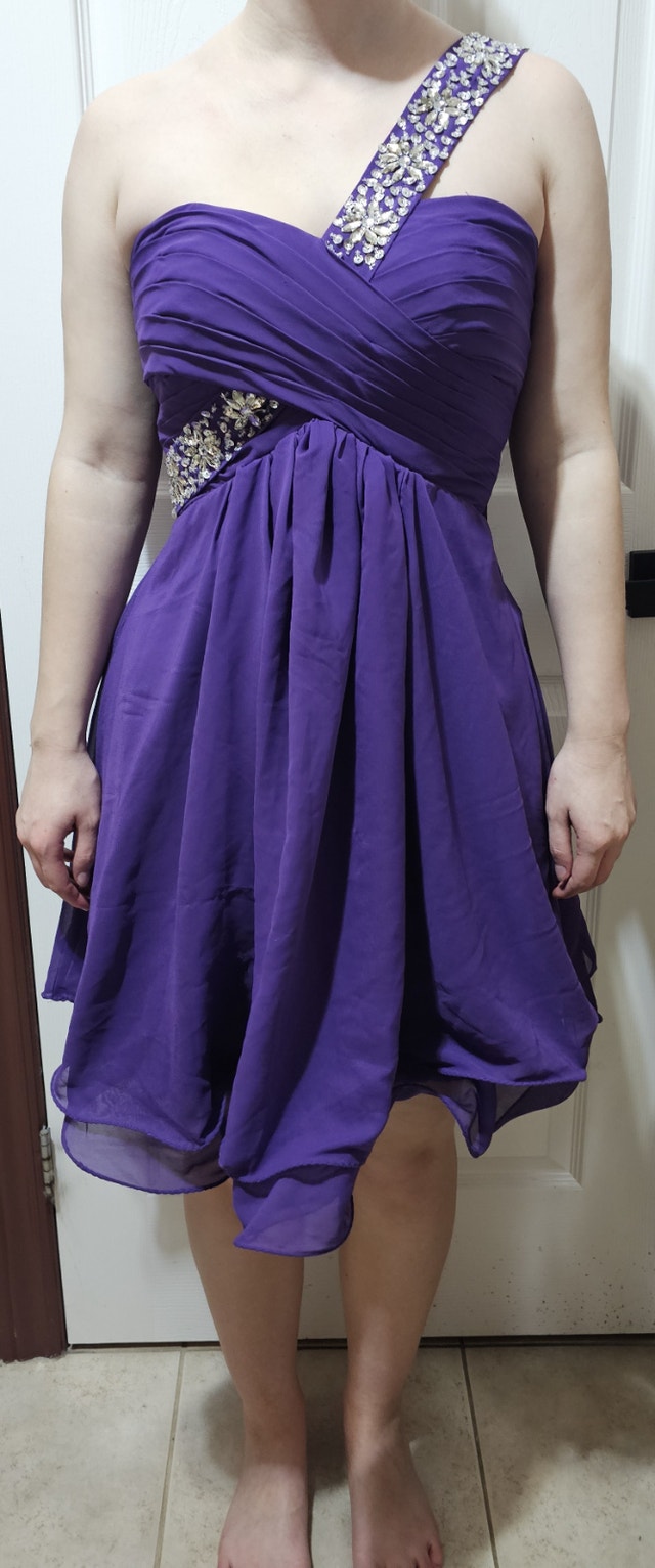 Vivian's Bridal Size 2 Women's Elegant Formal Royal Purple Gown
