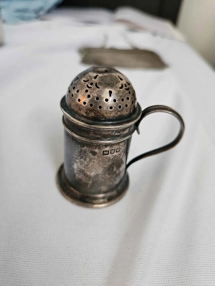 Antique Sterling Silver Pepper Pot, made in London, 1898.