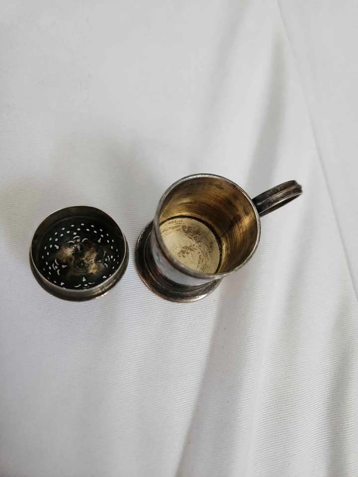Antique Sterling Silver Pepper Pot, made in London, 1898. - photo 2