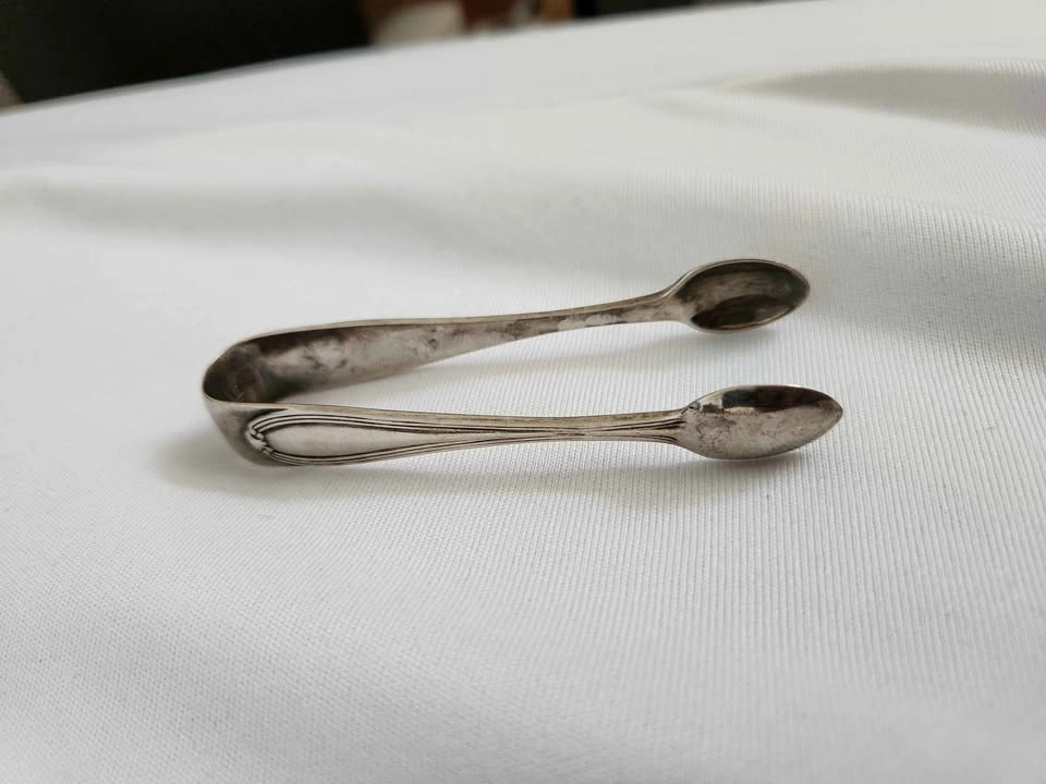 Sterling Silver Salt Tongs by Joseph Rogers and sons, early 1900 - photo 4