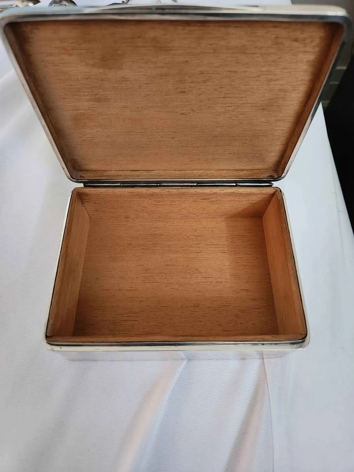 Birks Sterling Silver Cigar Box, Lined with Cedar wood - photo 2