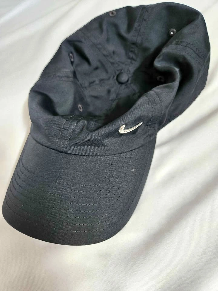Nike hat women's