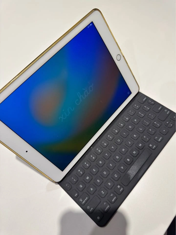 iPad Pro 9.7 Inch. 128 GB - photo 2