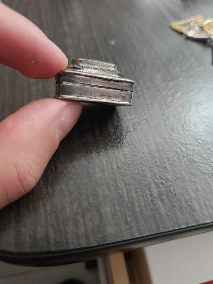 Vintage Sterling Pill Box, Black Onyx and Marcasite - photo 5