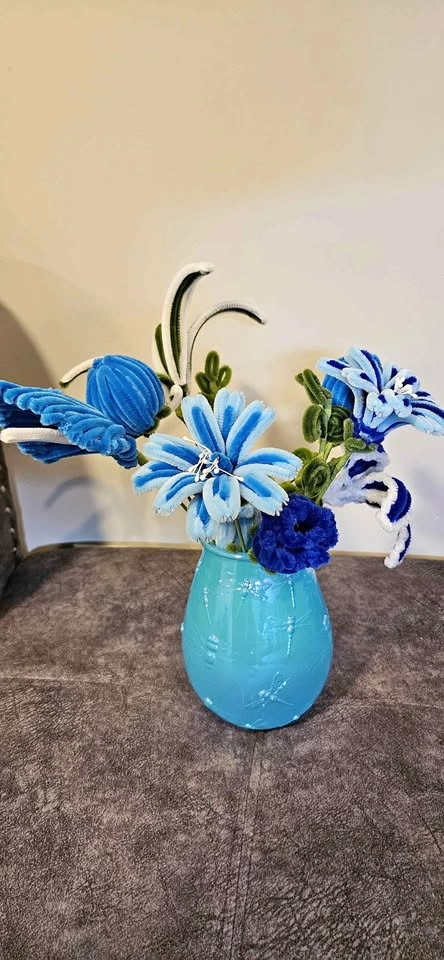 Pipecleaner flowers