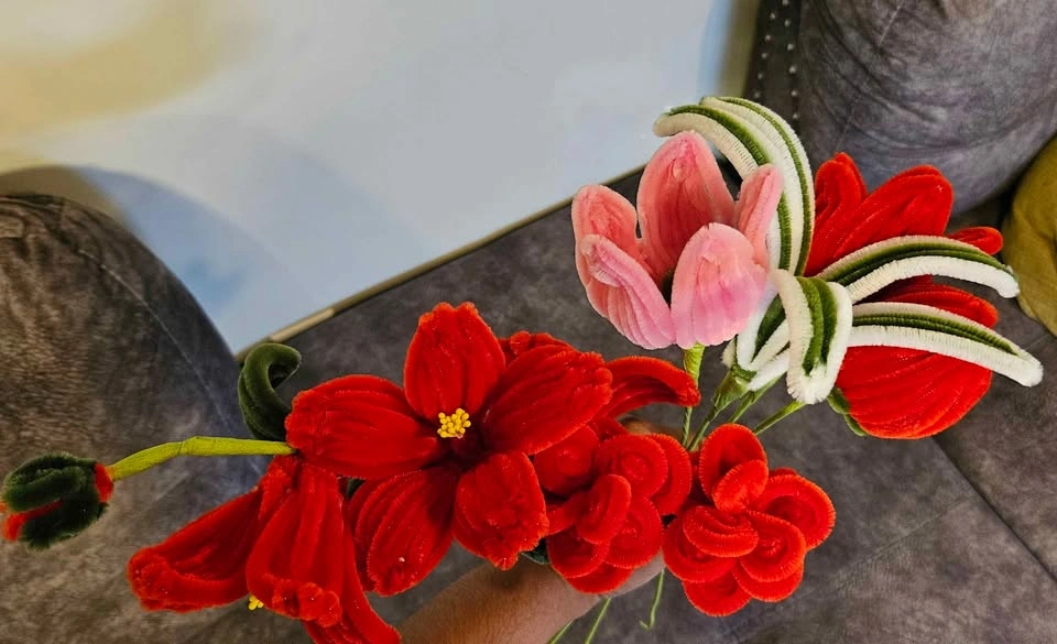 Pipecleaner flowers - photo 3