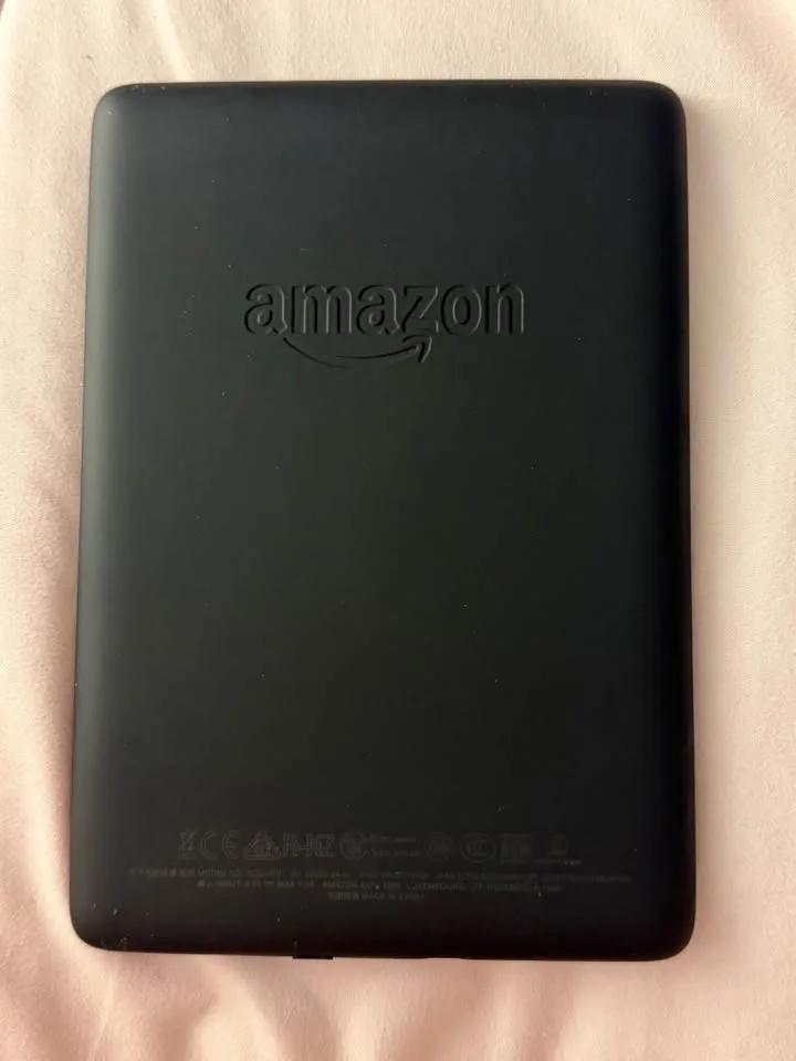 Kindle Paperwhite 10th generation 32GB - photo 2