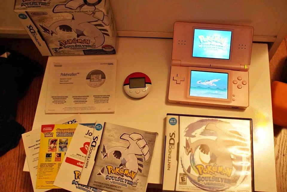 Pokémon SoulSilver Version (Nintendo DS) - Authentic CIB