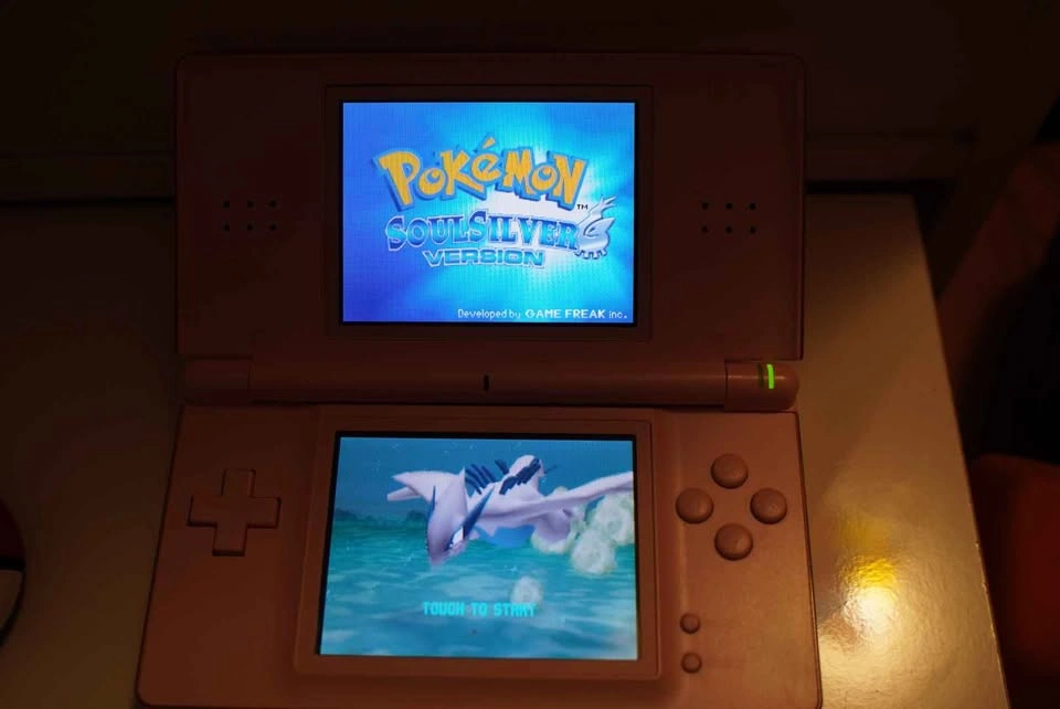 Pokémon SoulSilver Version (Nintendo DS) - Authentic CIB - photo 2