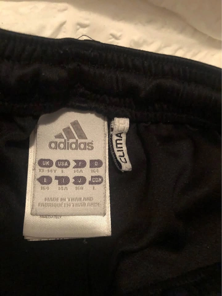 ⚽️ Boys Adidas Shorts Size 13-14 - photo 2