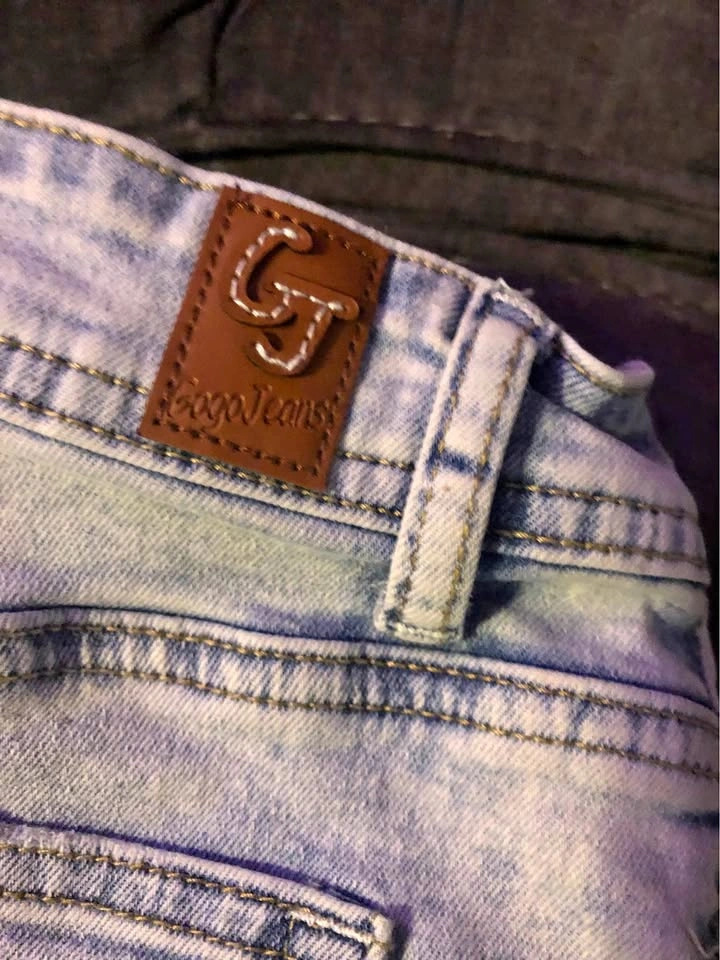 ⚽️ Ladies GoGo Jeans Light Denim size 29