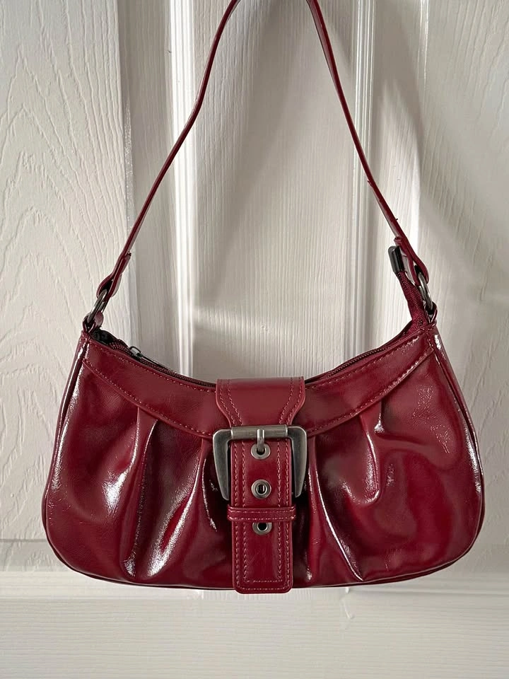 New Buckle Shoulder Bag