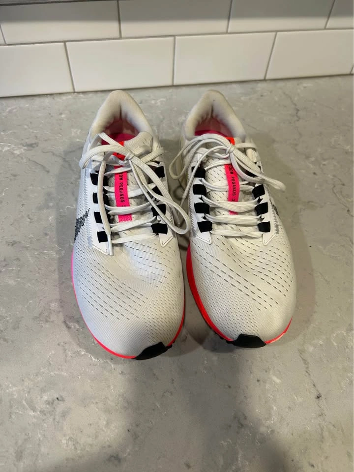 Women’s Nike Air Zoom Pegasus 38- Size 9.5 - photo 3