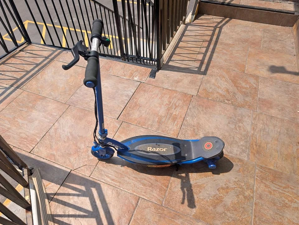Razor E95 electric scooter